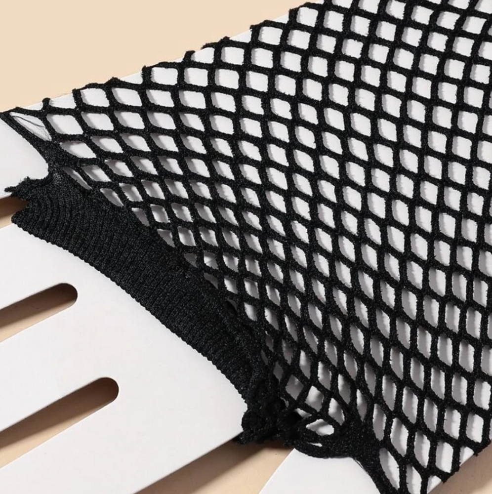 Fishnet Sleeves Fingerless - Picture 3 of 3